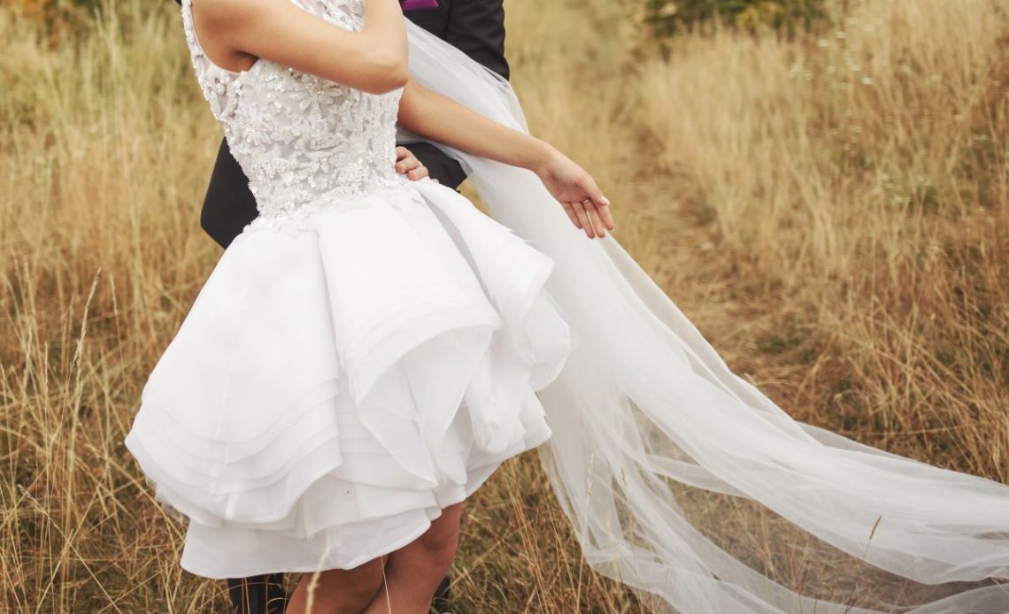 Krótkie sukienki ślubne