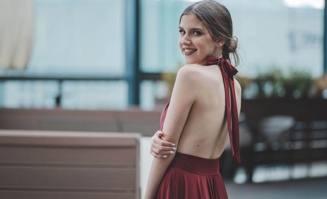 Stanik do sukienki bez pleców