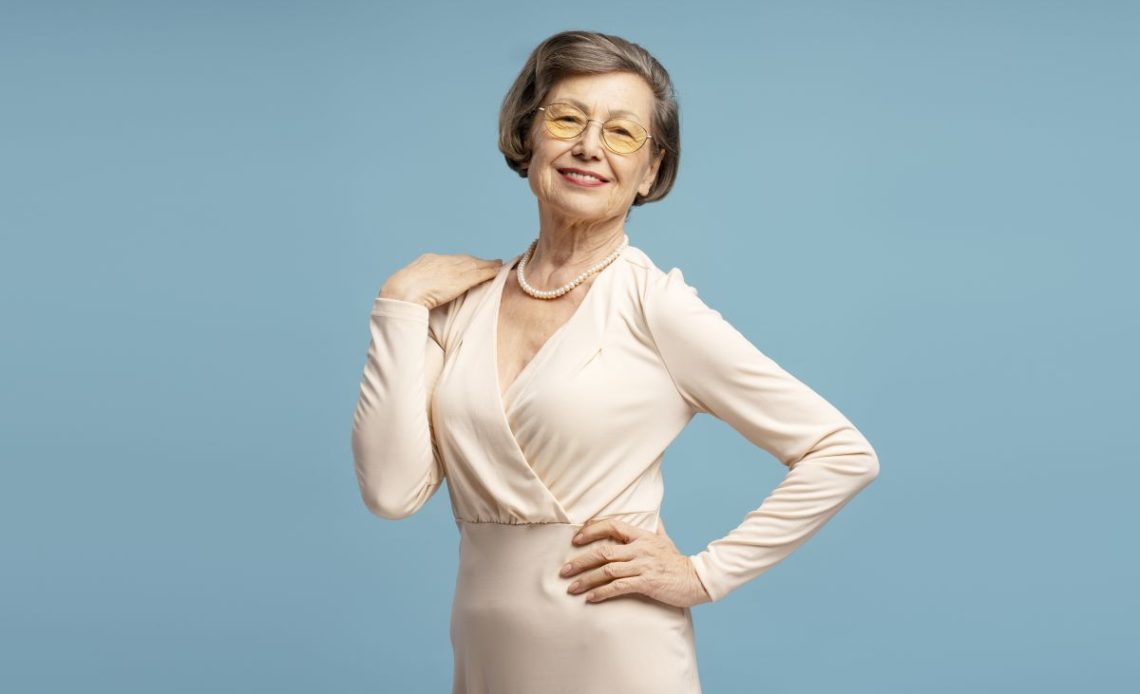 Sukienki na komunię dla babci